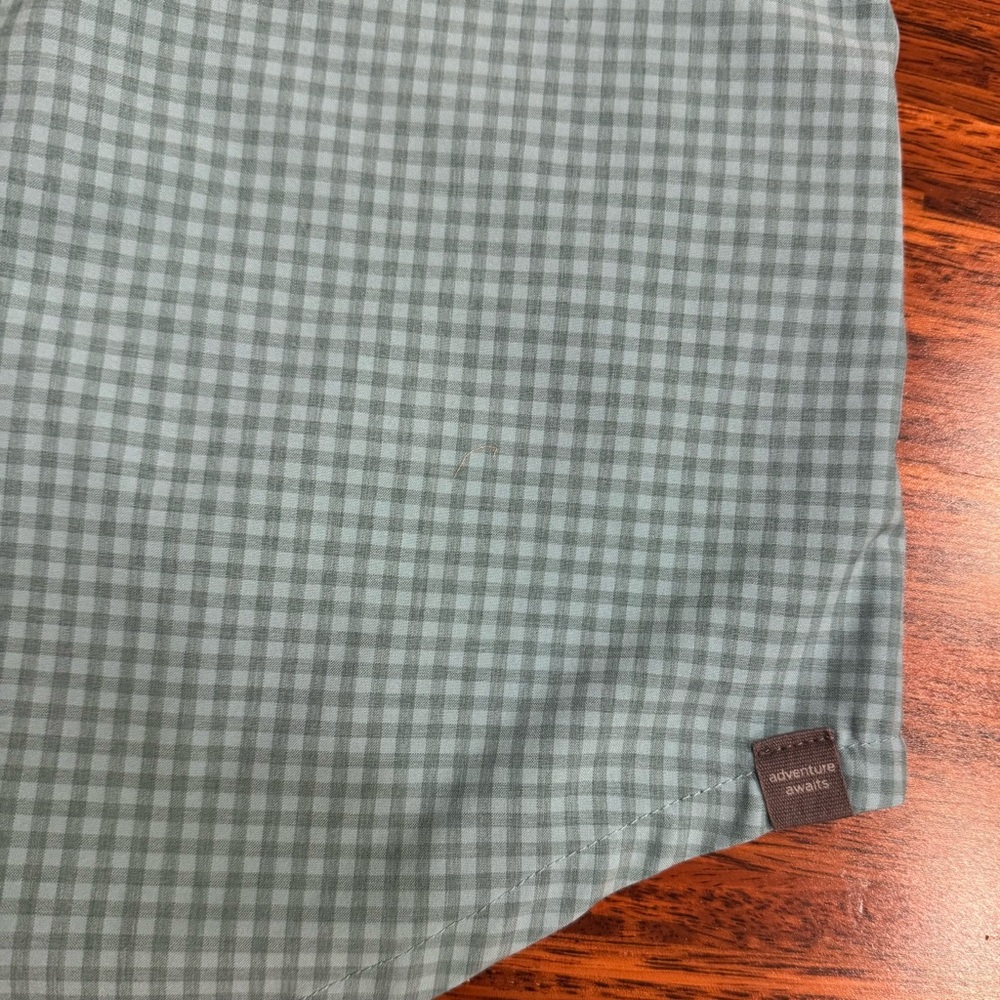 Title Nine Tuolumne Tech Shirt performance snap front size medium Gorpcore EUC - Picture 7 of 11